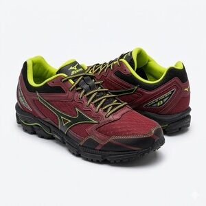 MizunoWave Rider 'Fuji Red Black' Trail Riding shoes Sz 10.5